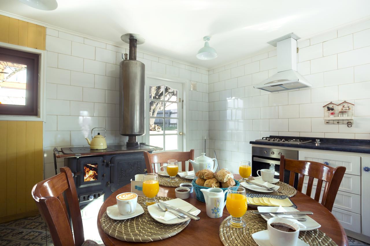 Abriga Bed And Breakfast Coyhaique Exterior photo