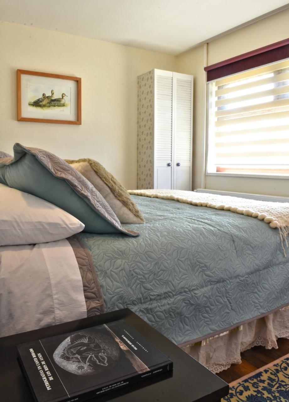 Abriga Bed And Breakfast Coyhaique Exterior photo